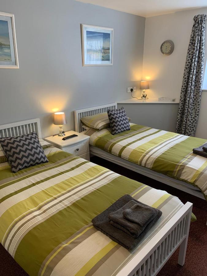 Winterbourne Bedrock Lodge מראה חיצוני תמונה