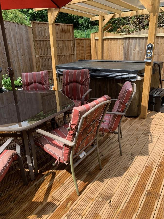 Winterbourne Bedrock Lodge מראה חיצוני תמונה