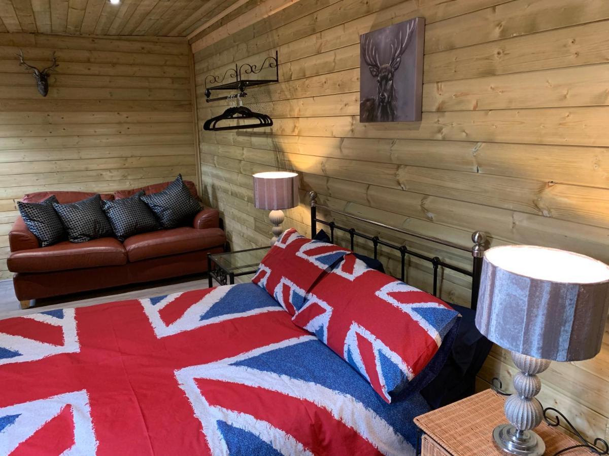 Winterbourne Bedrock Lodge מראה חיצוני תמונה