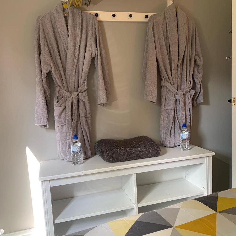 Winterbourne Bedrock Lodge מראה חיצוני תמונה