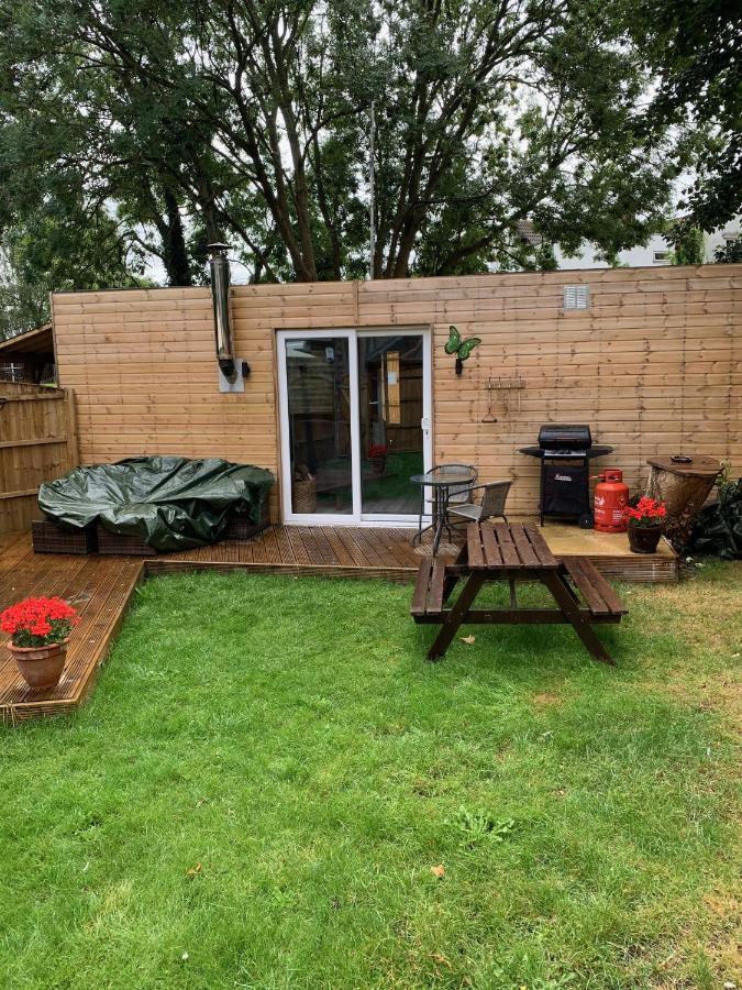 Winterbourne Bedrock Lodge מראה חיצוני תמונה