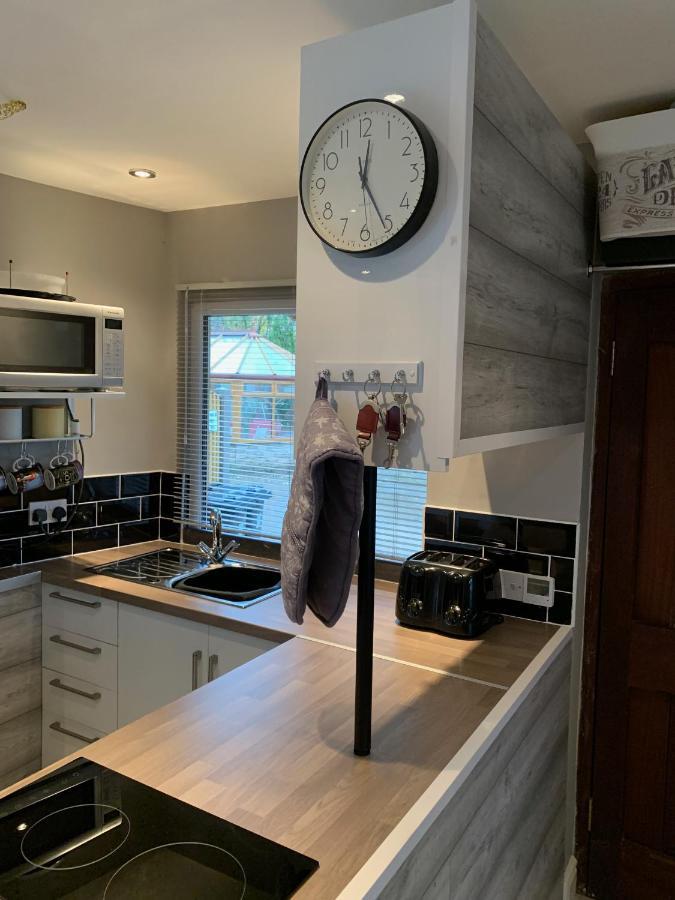 Winterbourne Bedrock Lodge מראה חיצוני תמונה