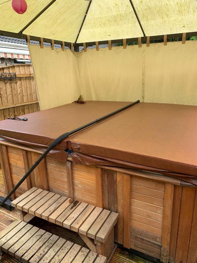 Winterbourne Bedrock Lodge מראה חיצוני תמונה