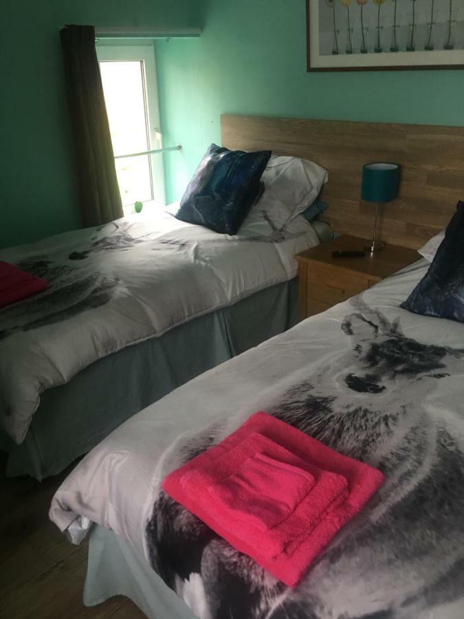 Winterbourne Bedrock Lodge מראה חיצוני תמונה