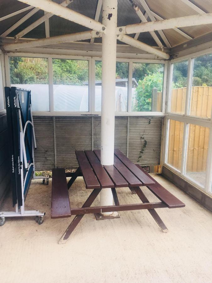 Winterbourne Bedrock Lodge מראה חיצוני תמונה
